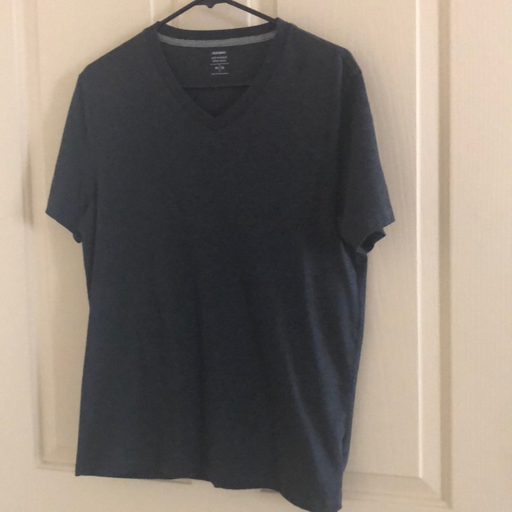 Men’s Old Navy V-neck